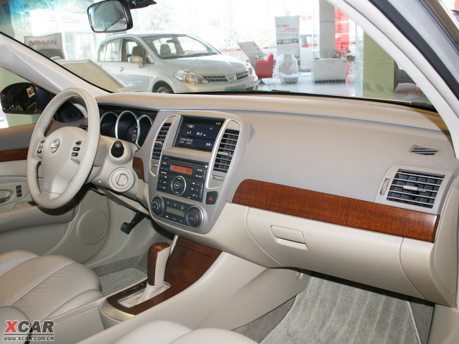 2010܎ 2.0L CVT Ƽ