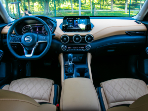 2022款1.6L TOP CVT奢享版 内饰全景