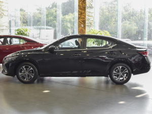 2022款1.6L XL CVT智享版 正侧（左）