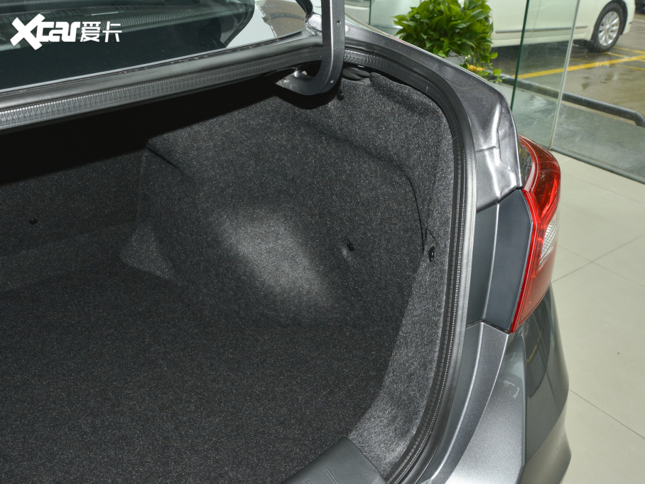 2022܎ (jng) 1.6XE CVTm