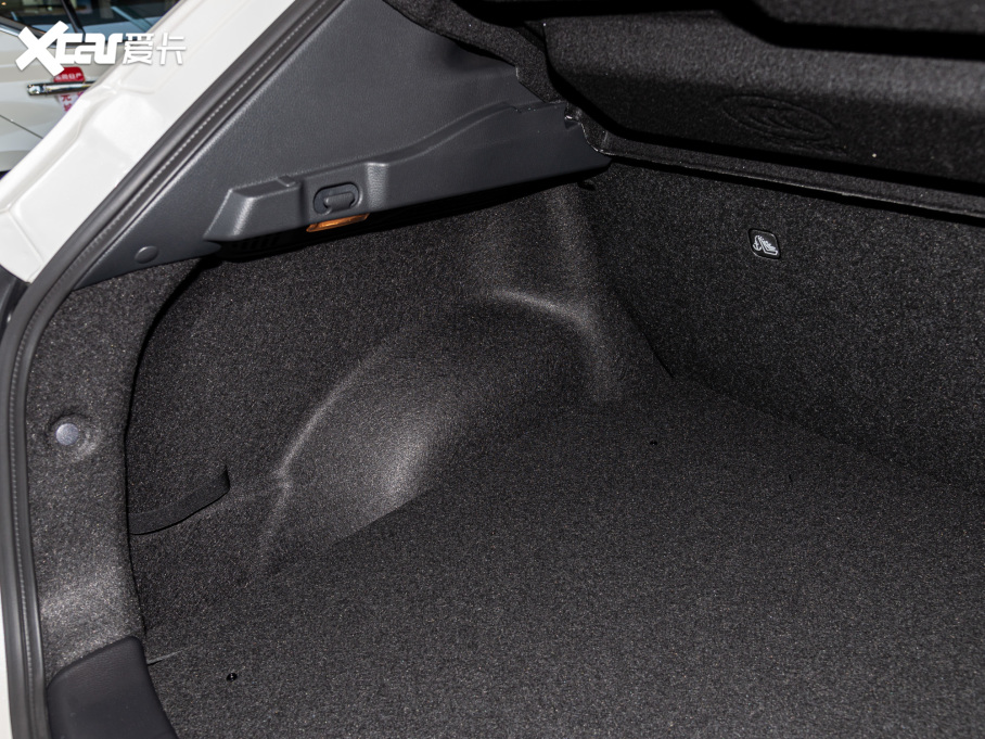 2022п 2.0L CVT XV Prem.A