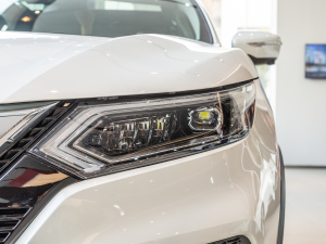 20222.0L CVT XV Prem.A (x)(ji)^(gun)