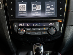 20222.0L CVT XV Prem.A п؅^(q)