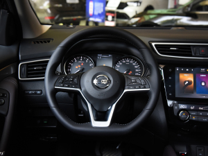 2022款2.0L CVT XV Prem逍·夜版 方向盘