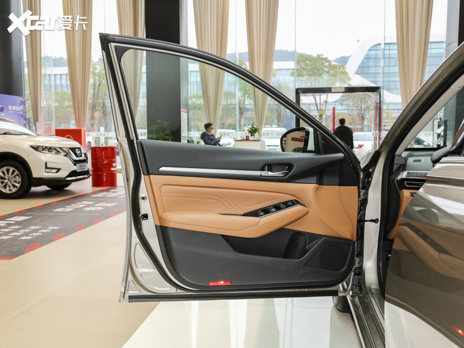 2022[ 2.0L XL-Upr (yu)