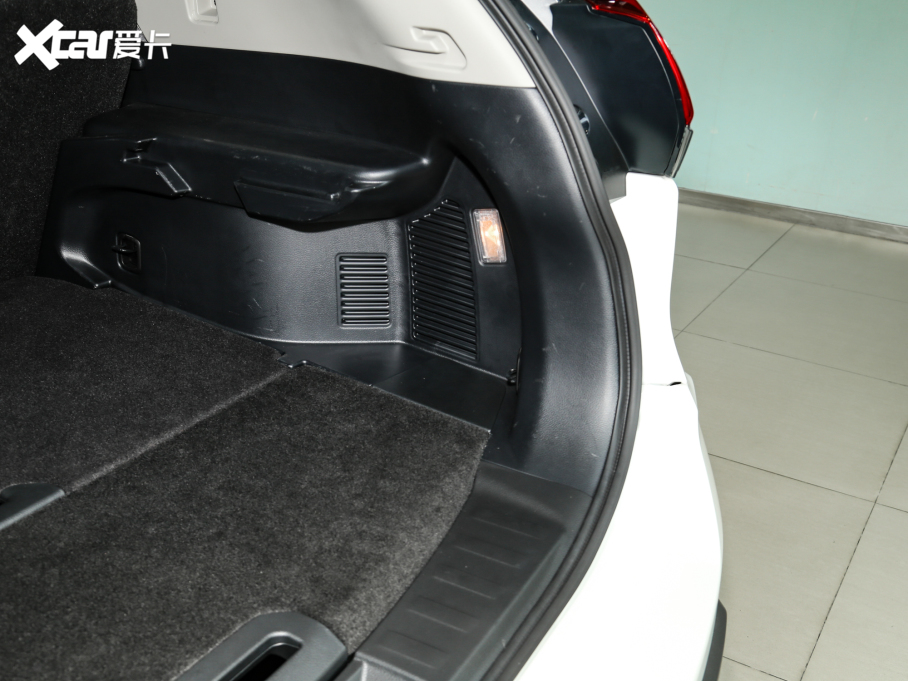 2023�����E �sҫ 2.0L �����������