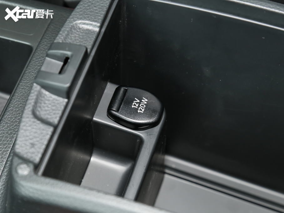 2023�����E �sҫ 2.0L �����������