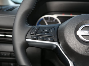 2023(q) {Max п؅^(q)