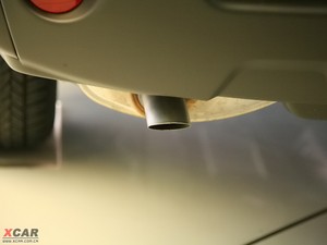 2010款2.5L 无级旗舰版 排气管