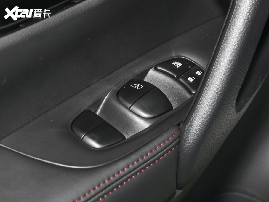 2023п (jng) 2.0L XV CVTm