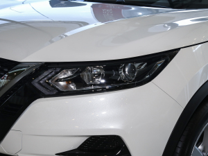 2023款经典 2.0L XV CVT舒适版 大灯