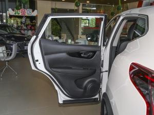 2023 2.0L XV CVTm ܇T