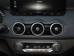 2025su 2.0L CVT XVİ п؅^