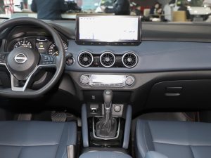 2025款荣誉 2.0L CVT XV真心版 中控区