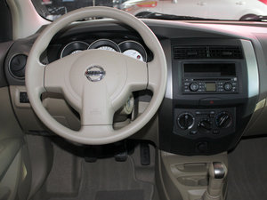 2010款1.6L 劲锐版手动标准版 中控区