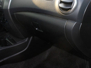 2010款1.6L 劲锐版自动智能版 空间座椅