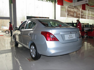 2011款1.5XE 手动舒适版 左后45度