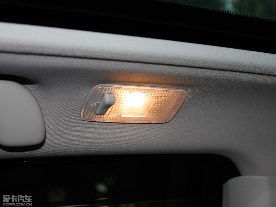 2011п 2.0XV CVT(q)()