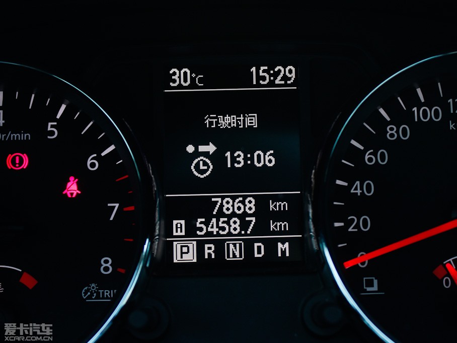 2011п 2.0XV CVT(q)()