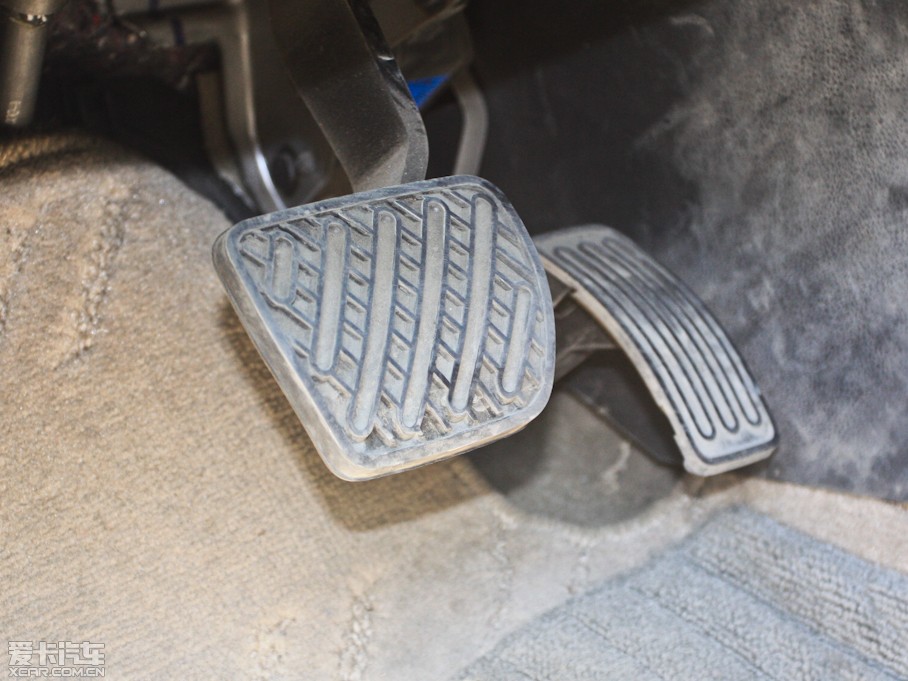 2011п 2.0XV CVT(q)()