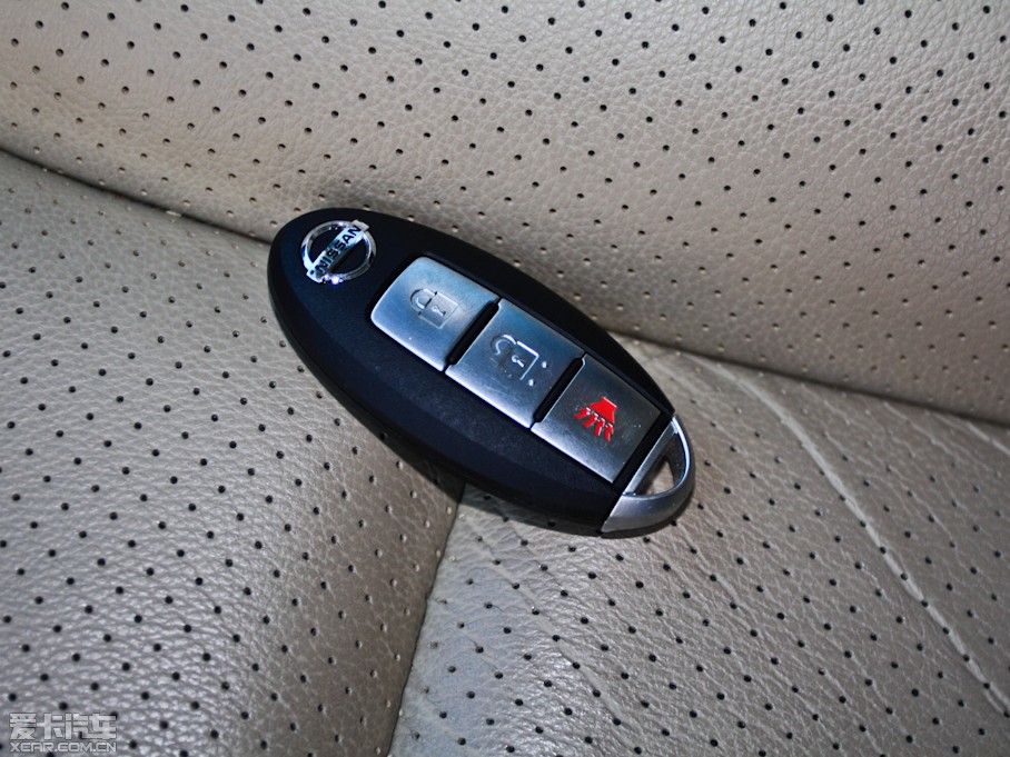 2011п 2.0XV CVT(q)()