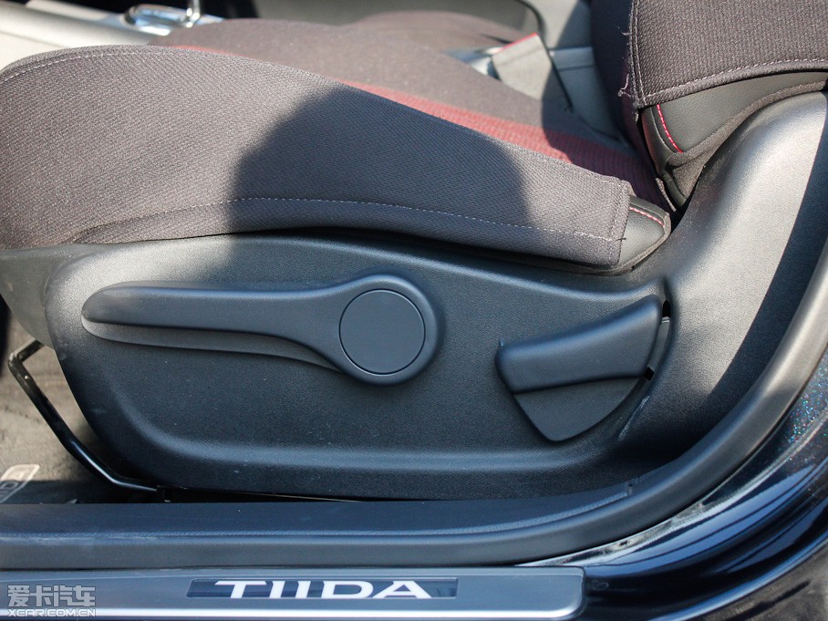 2011U_(d) 1.6T CVTń(dng)