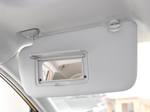 2011款1.6L CVT智能版 遮阳板（左）