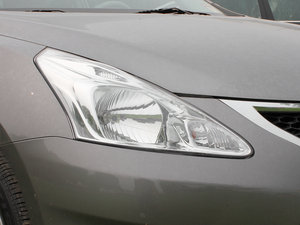 2011款1.6L 手动舒适版 细节外观
