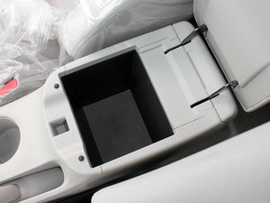 2011款1.6L 手动舒适版 空间座椅
