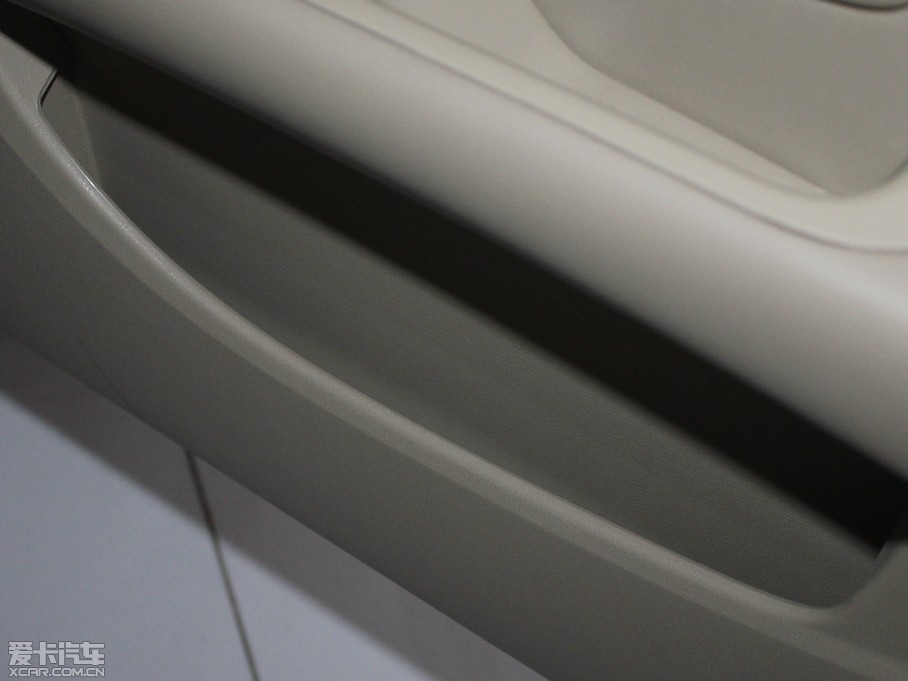 2012��܎�� ���� 1.6XL �ԄӺ��A��