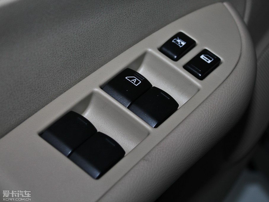 2012܎ (jng) 1.6XL ԄӺA