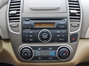 東風(fēng)日產(chǎn)2012款軒逸經(jīng)典