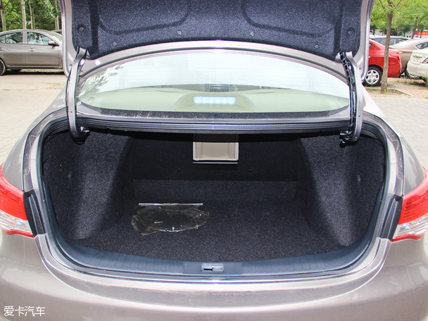 東風日產2012款軒逸經典