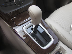 2012款1.8XV CVT尊享版 换挡杆