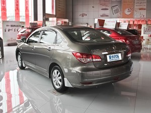 2012款经典 1.6XL 自动豪华版 左后45度