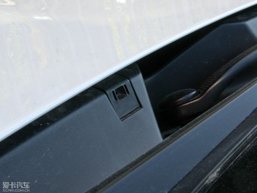 2012п 2.0XV CVT(q)()