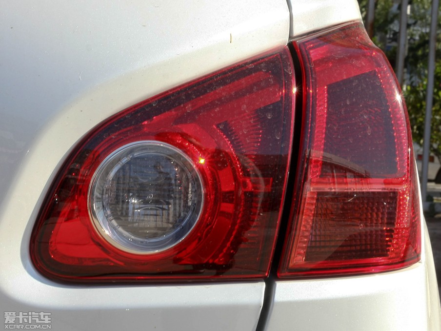 2012п 2.0XV CVT(q)()