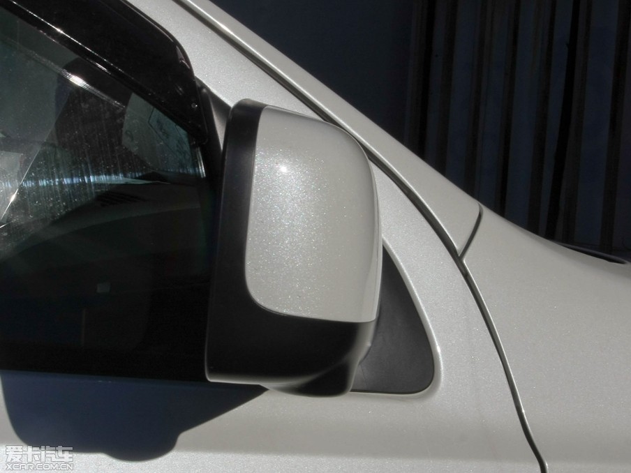 2012п 2.0XV CVT(q)()