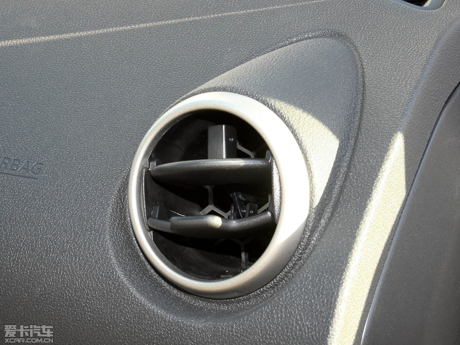 2012п 2.0XV CVT(q)()