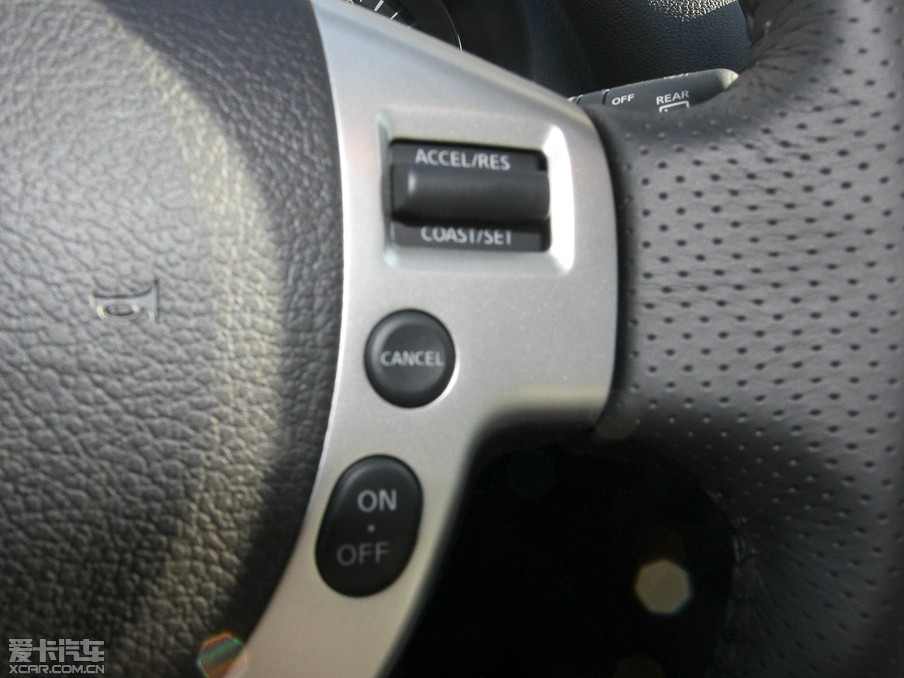 2012п 2.0XV CVT(q)()