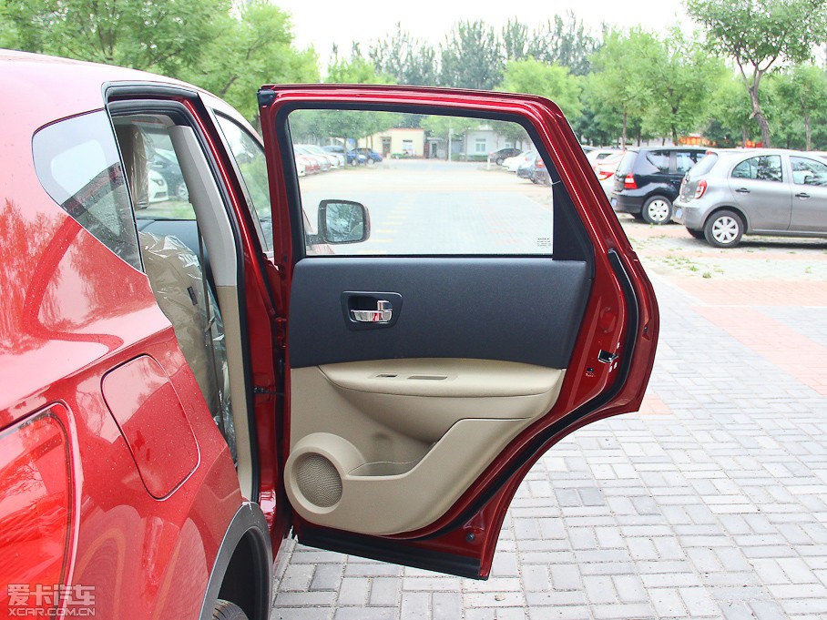 2012п 2.0XL CVT(q)()