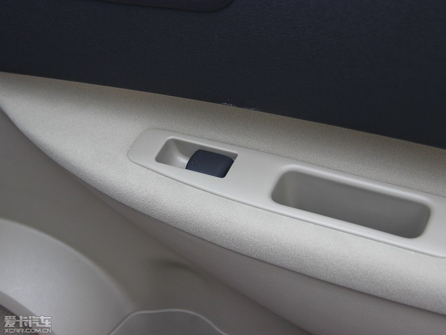 2012п 2.0XL CVT(q)()