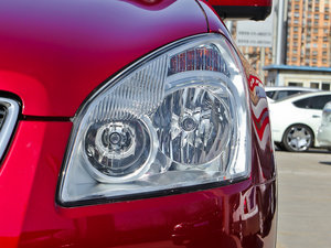 2012款2.0XV CVT两驱(雷) 大灯