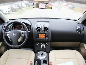 2012款2.0XL CVT两驱(火) 中控区