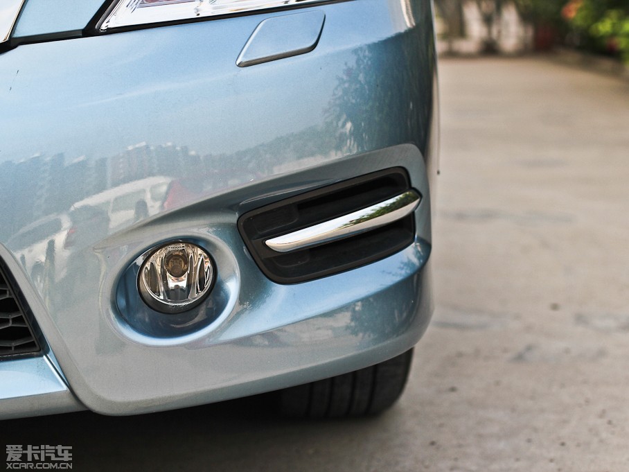 2012[ 2.5L XL-NAVI ưȫ