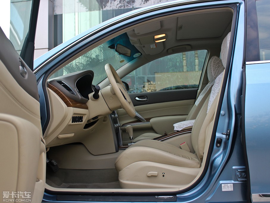 2012[ 2.5L XL-NAVI ưȫ