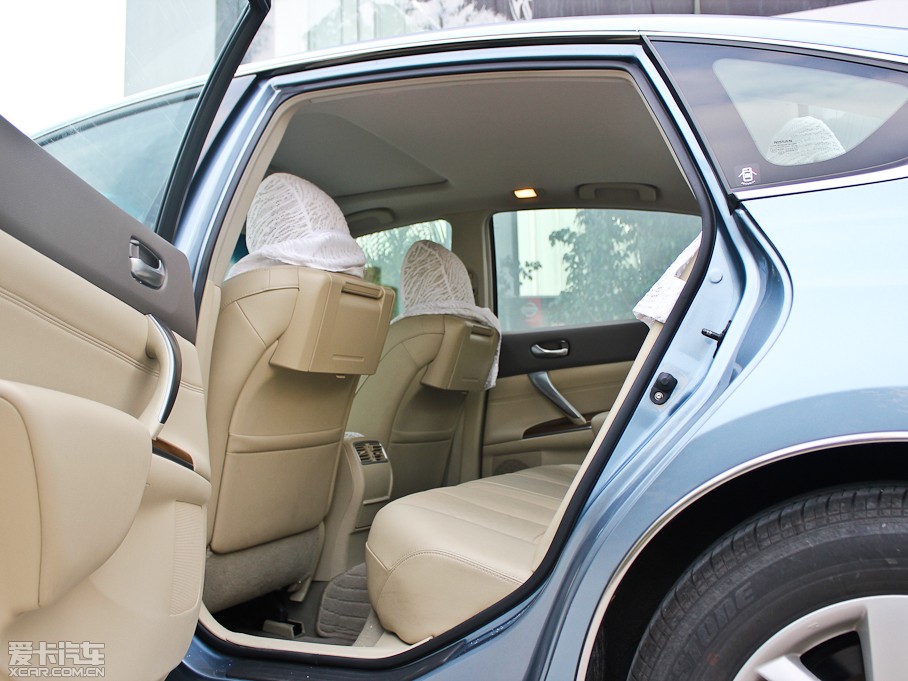 2012[ 2.5L XL-NAVI ưȫ