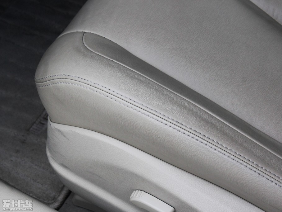 2012[ 2.5L XL-NAVI ưȫ