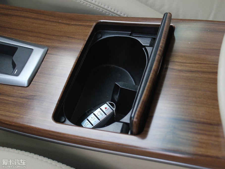 2012[ 2.5L XL-NAVI ưȫ