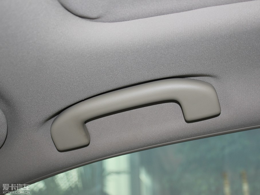 2012[ 2.5L XL-NAVI ưȫ